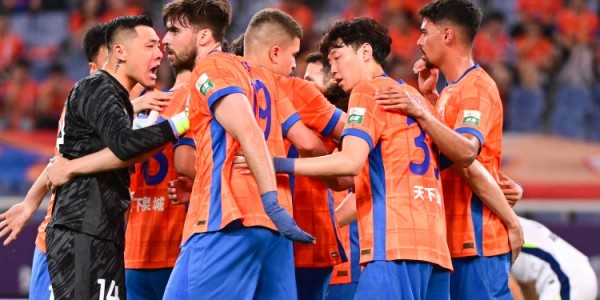 海报新闻谈泰山取胜：“韩式”泰山已现雏形，球队在变革中成长