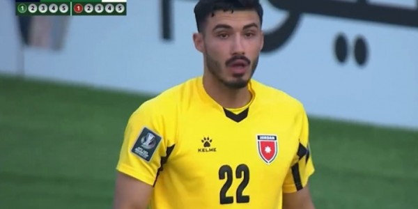 鲸鱼体育-球咋进了？？U23约旦门将挥拳庆祝后看到皮球入网，愣在原地