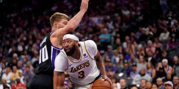 再遭小萨博尼斯完爆 31岁浓眉哥未老先衰巅峰已过