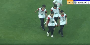 鲸鱼直播官网-半场：无锡吴钩0-0石家庄功夫，双方机会寥寥，比达尔伤退
