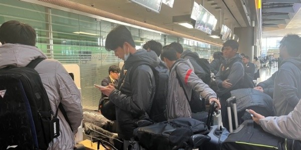 上海海港B队抵达云南昆明海埂基地，正式开启为期三周的冬训